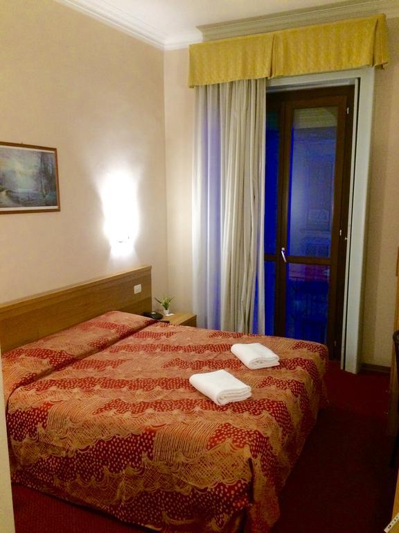 Royal Hotell Milano Rum bild