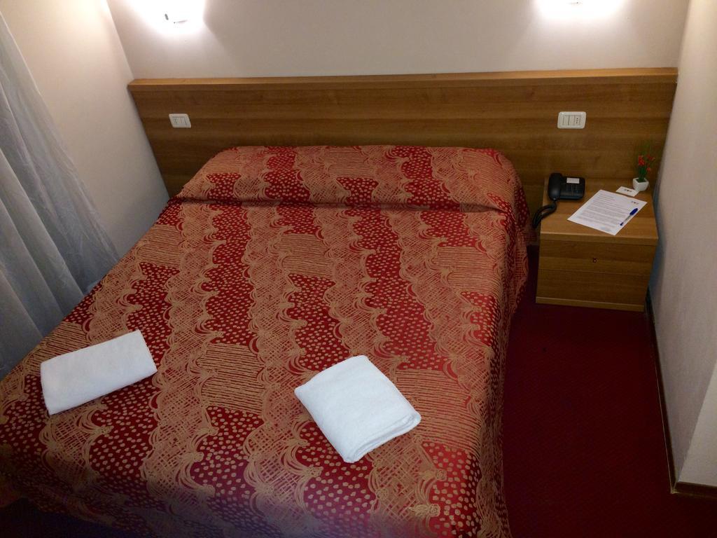 Royal Hotell Milano Rum bild