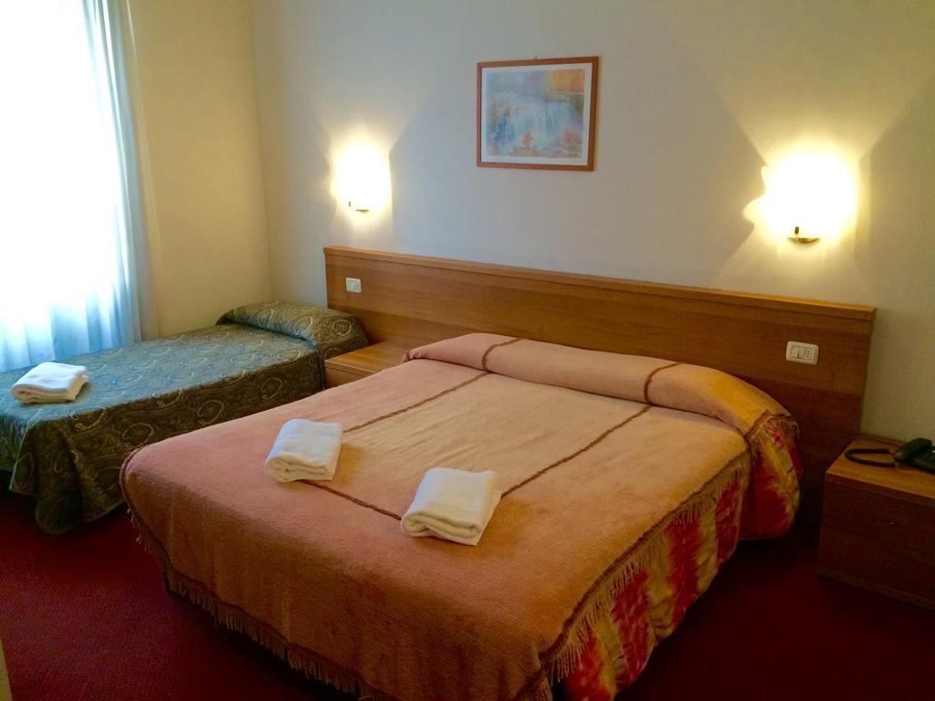 Royal Hotell Milano Rum bild